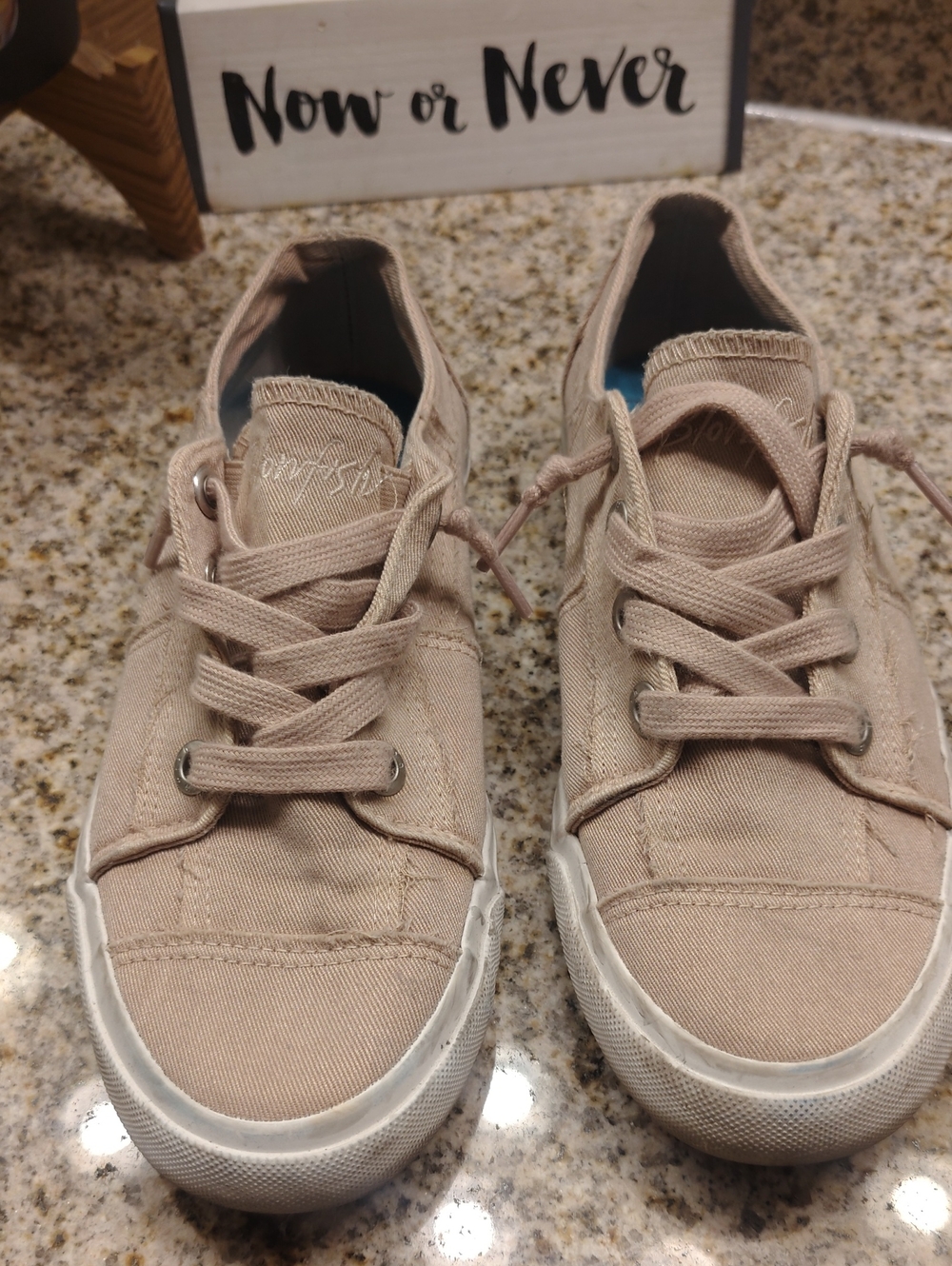 Blowfish Kids Canvas Lace-Up Sneakers in Light Beige
